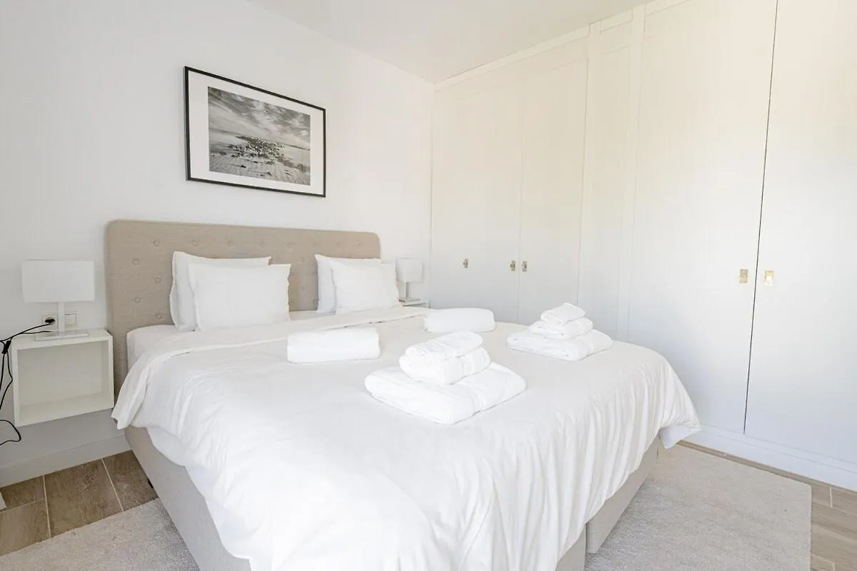 Modern Oasis In Nueva Andalucia Lejlighed Marbella