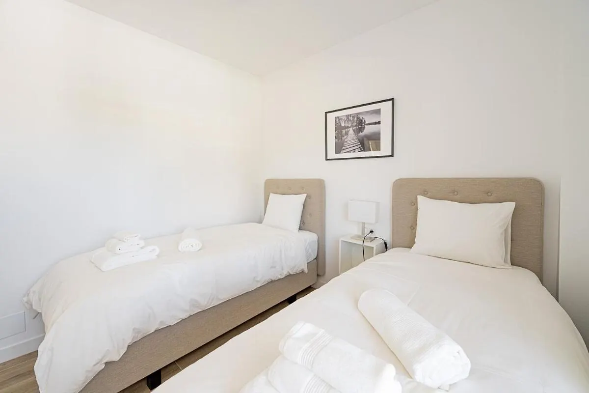 Modern Oasis In Nueva Andalucia Lejlighed Marbella